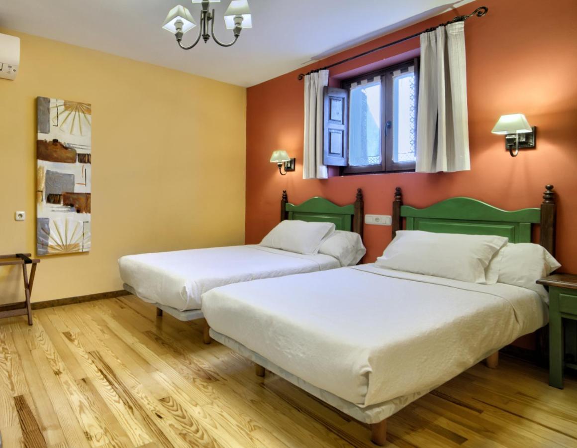 Hotel Rural El Almadiero Burgui Bagian luar foto