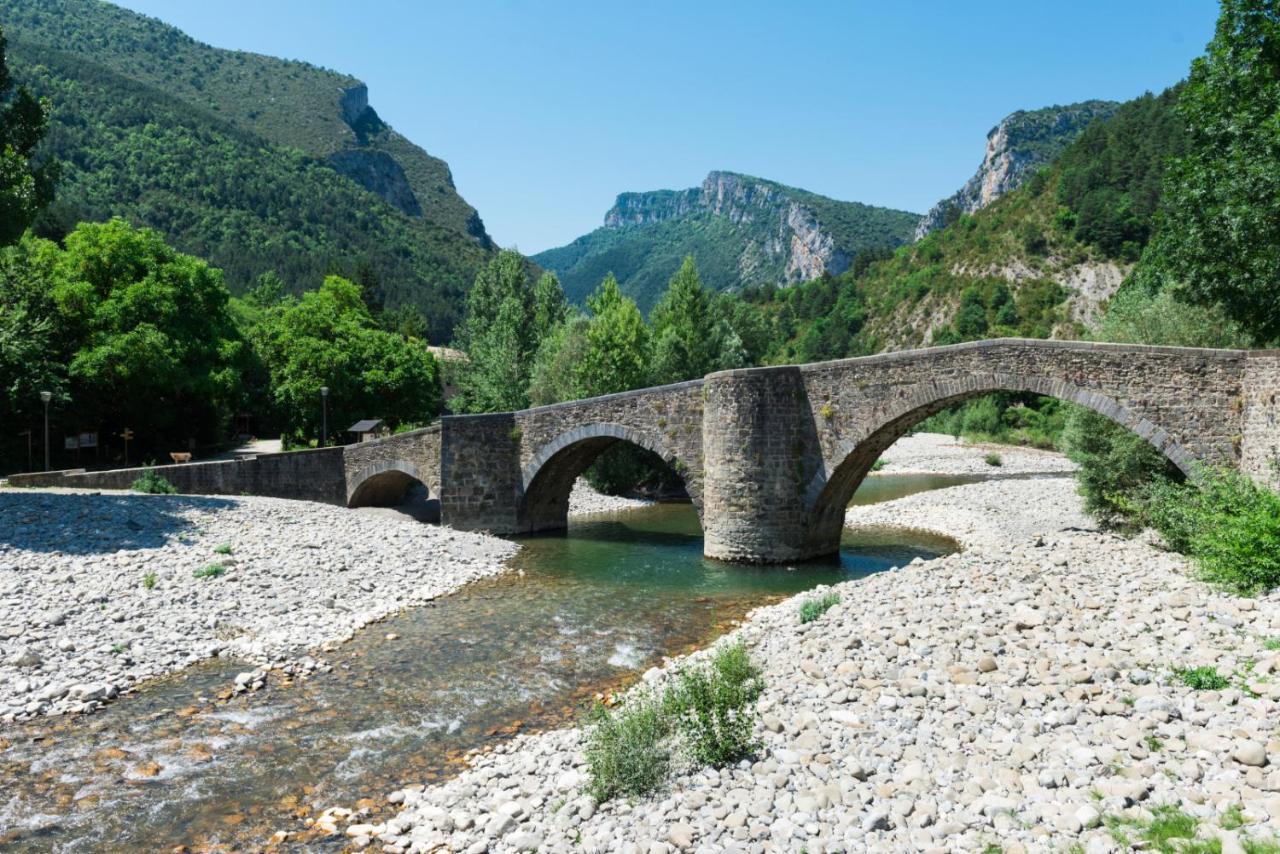 Hotel Rural El Almadiero Burgui Bagian luar foto