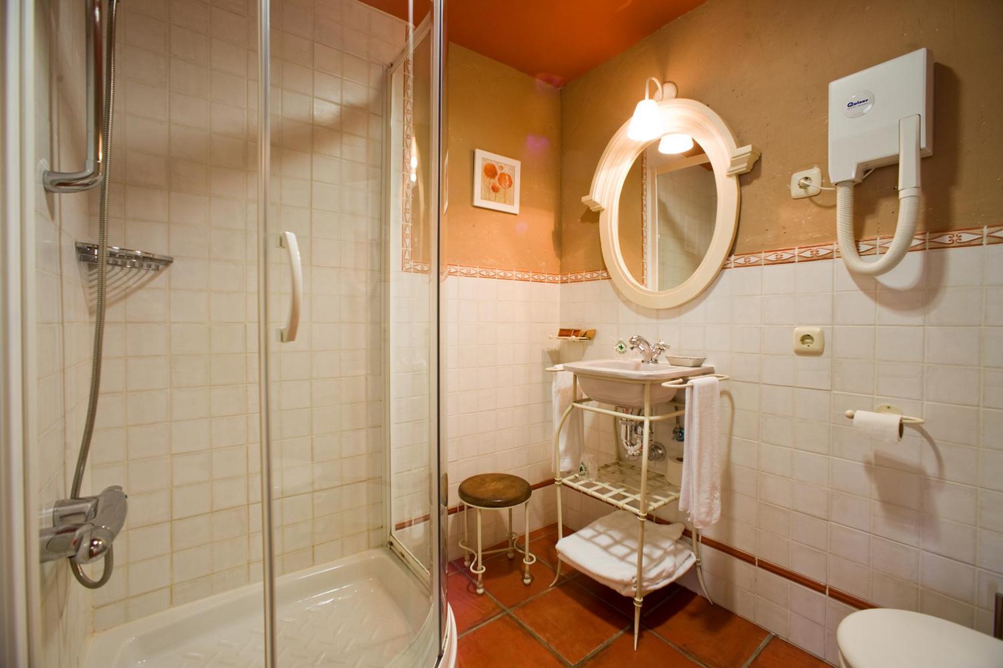Hotel Rural El Almadiero Burgui Bagian luar foto