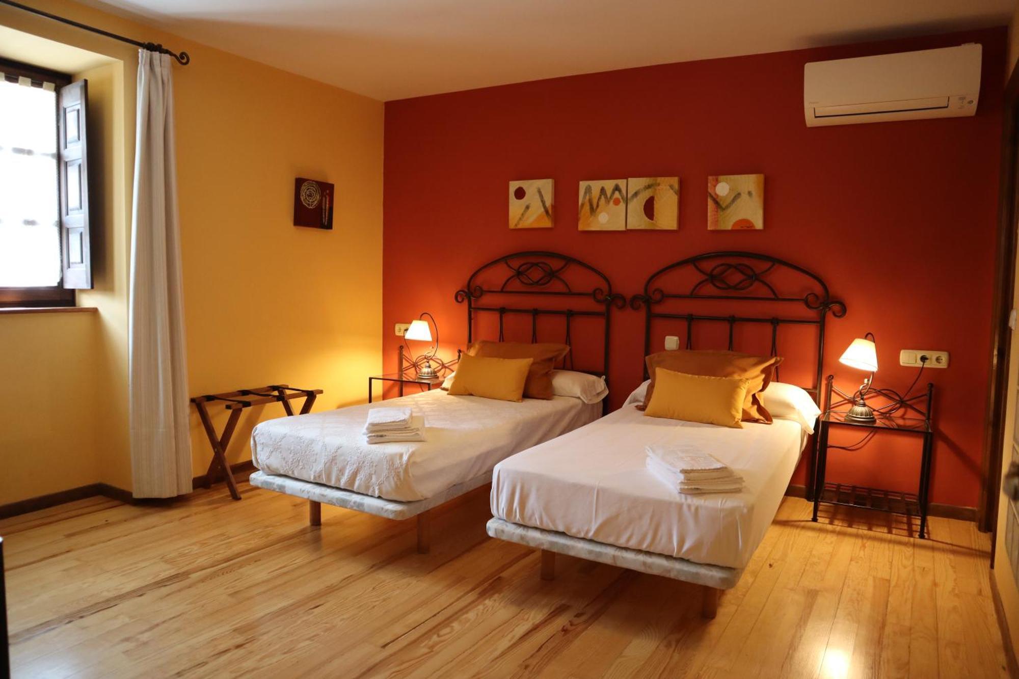 Hotel Rural El Almadiero Burgui Bagian luar foto