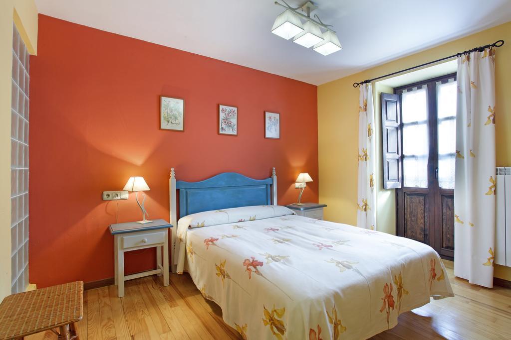 Hotel Rural El Almadiero Burgui Bagian luar foto