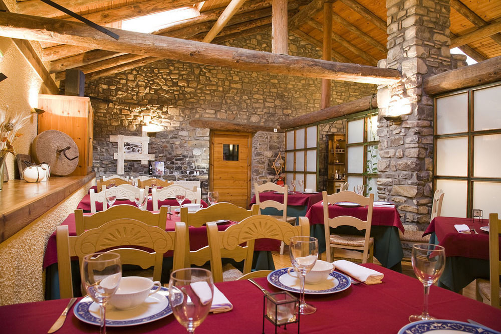 Hotel Rural El Almadiero Burgui Bagian luar foto